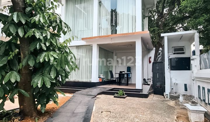 Rumah Siap Huni Privat Pool Bisa Untuk Kantor Near Kemang 1