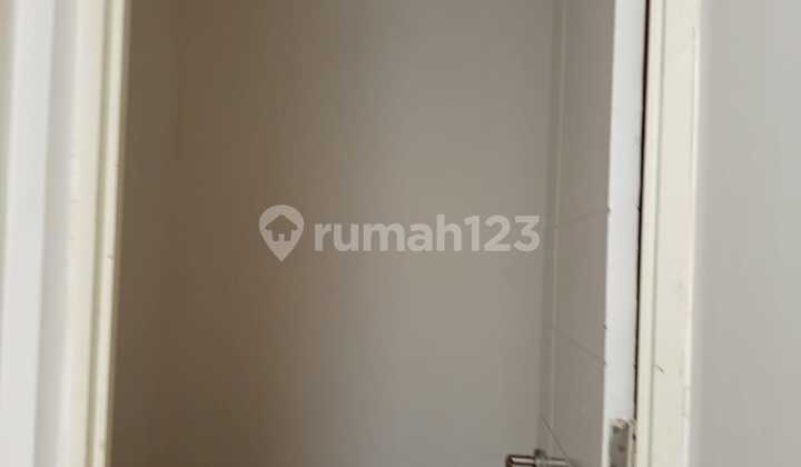 Price Reduced Quick Sale 2-Storey House in Ifolia Cluster, Strategic Location in the Center of Harapan Indah Bekasi 032 2