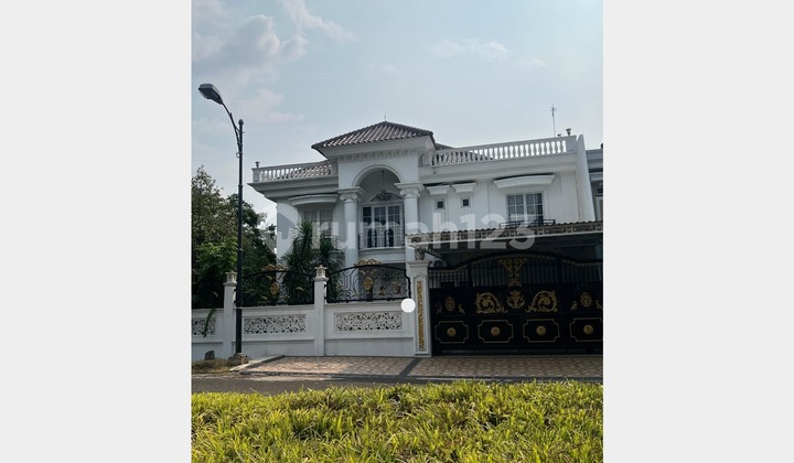 For Sale Luxurious 427M² Corner House at Royal Residence Cakung - Spacious, Comfortable & Strategic! 027