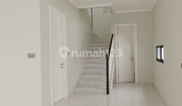 Affordable Rent for a 2-Story House with a Classic Modern Concept Only at Summarecon Crown Gading, Bekasi 037 2