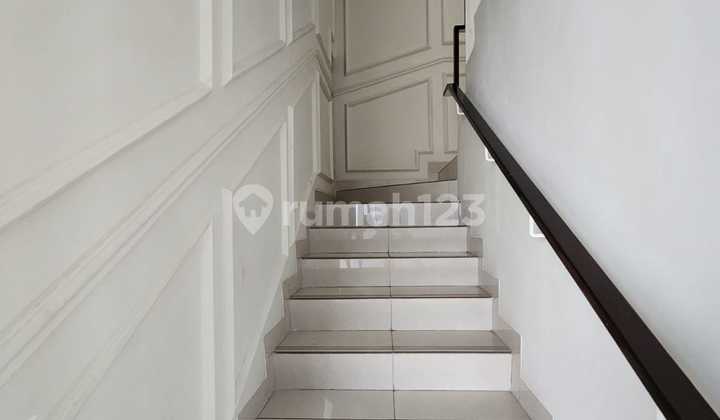 Cluster Premium! Jual Cepat Rumah Maison De Wisteria Semi Furnished, Tinggal Bawa Koper Plus Attic Mewah, di Metland Menteng 028