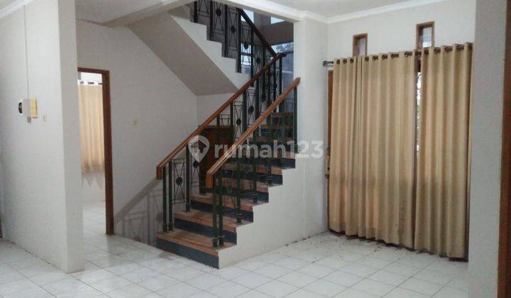 Disewakan Rumah Cigadung Dago Cluster Asri 1