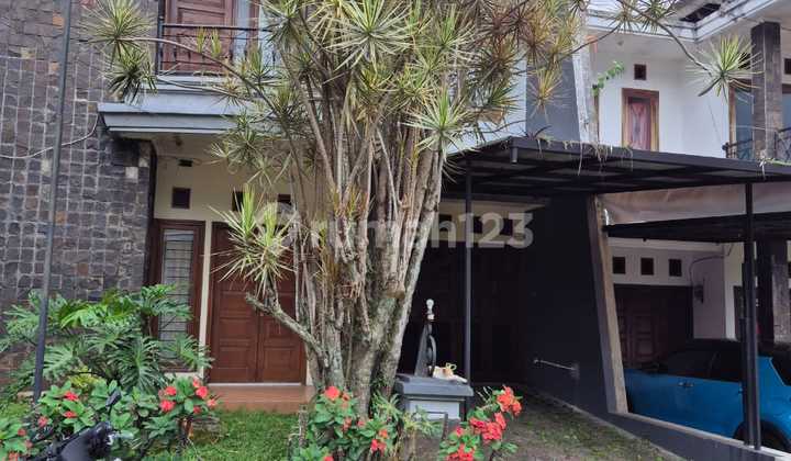 Rumah di Sewakan Bagus Cigadung Dago 2
