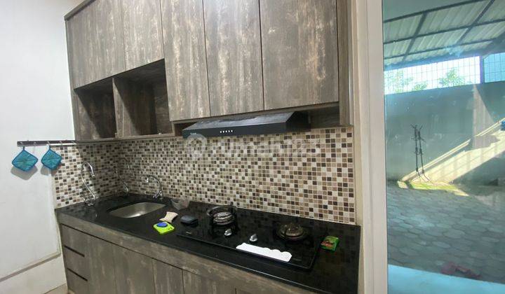dapur rumah siap huni dengan furnished