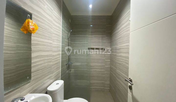 kamar mandi rumah siap huni dengan furnished