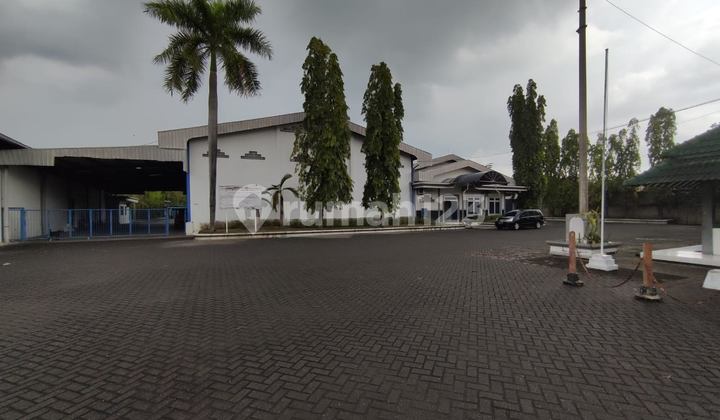 Plastic Factory with an Area of 3.6 Hectares on Raya Baureno