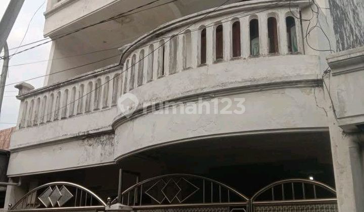 Rumah 2 Lantai Strategis Dekat Pakuwon Mall Surabaya 1