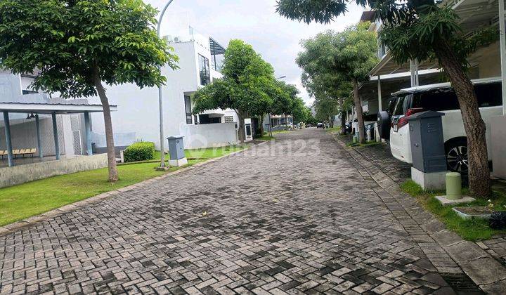 Rumah Sewa Furnished 2 Lantai 3 Kamar Surabaya Barat Bisa Bulanan 1