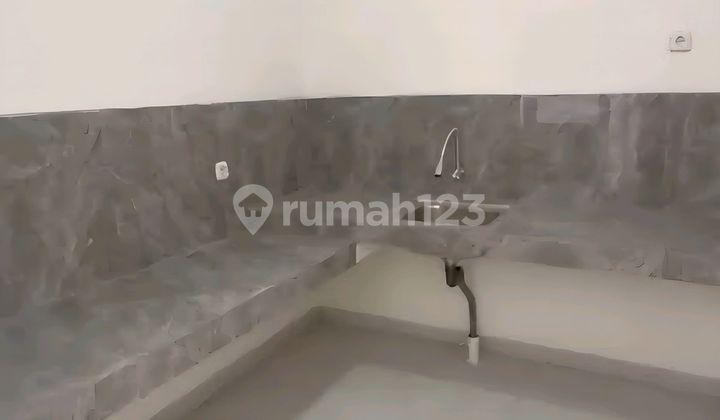 Wide 6 House Near Petra and Ubaya Tenggilis 2