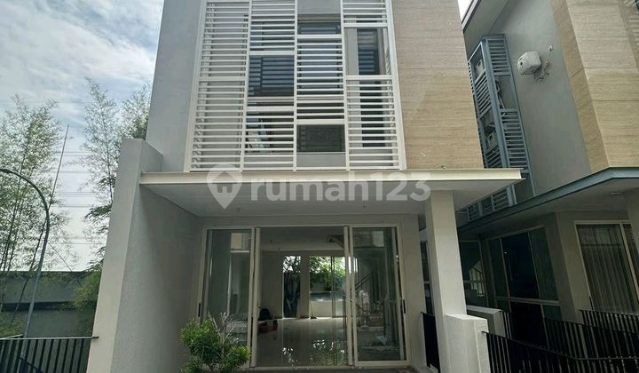 2-Story House in Bukit Mas Tourist Area Below Market Price 1