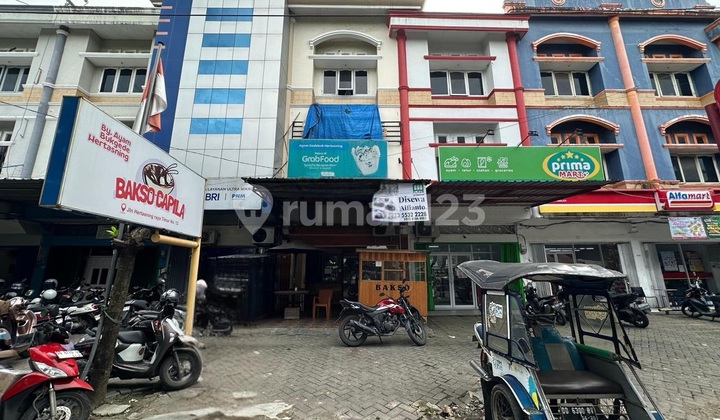 For Rent Ready-to-Use Shop House on Jl Hertasning Raya Timur, Makassar (Cc) 1