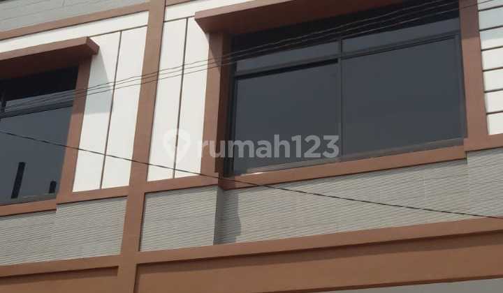 For Sale Quick 3-Storey Shop House on Jl Tentara Pelajar Makassar (Fl) 2