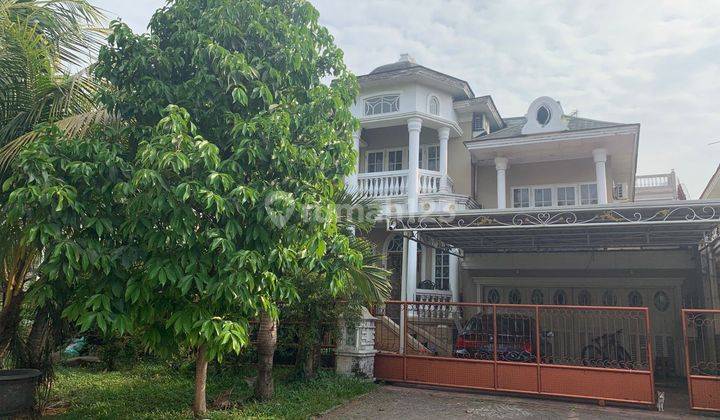 Murah Boulevard utama JUAL BU  Rumah Classic di Kotawisata 1