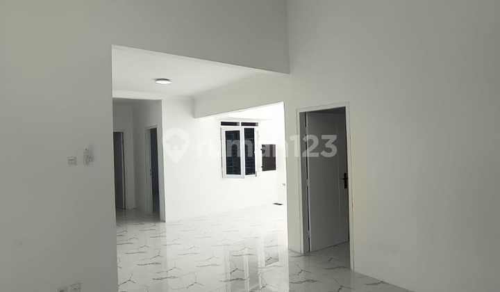 Dijual Rumah Baru Renov Hook di Kota Baru Parahyangan 1