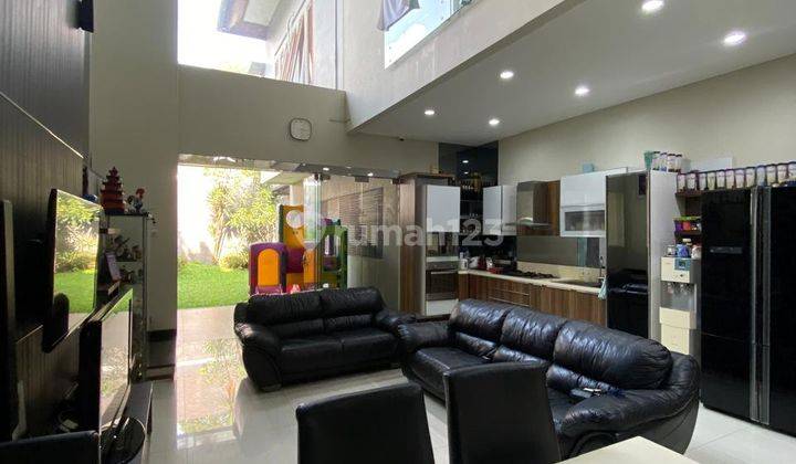 Dijual Rumah Lux Minimalis di Setrasari Bandung Semi Furnished 1