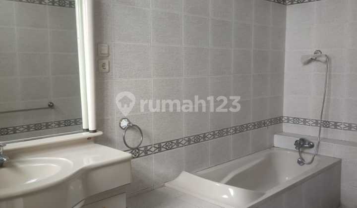 For Sale/For Rent House in Setraduta Bandung Ready to Occupy 2