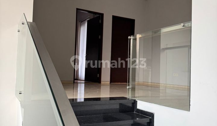 Dijual Rumah Semi Furnished Minimalis Kota Baru Parahyangan 2