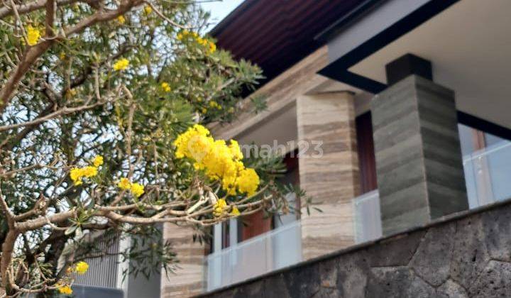 Rumah Dijual Setraduta Grande Lux Minimalis Siap Huni 1