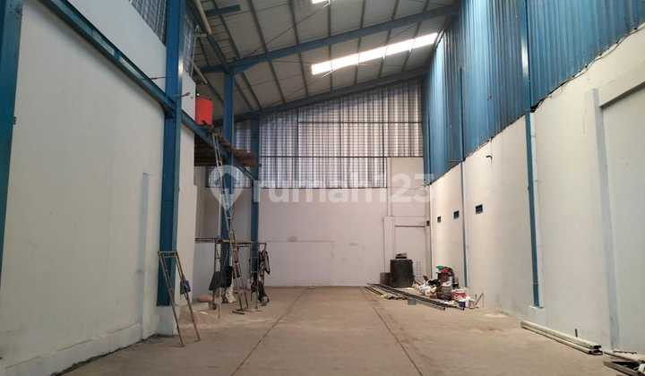 Warehouse for Rent, Ready to Use, Strategic Location in Caringin Bandung