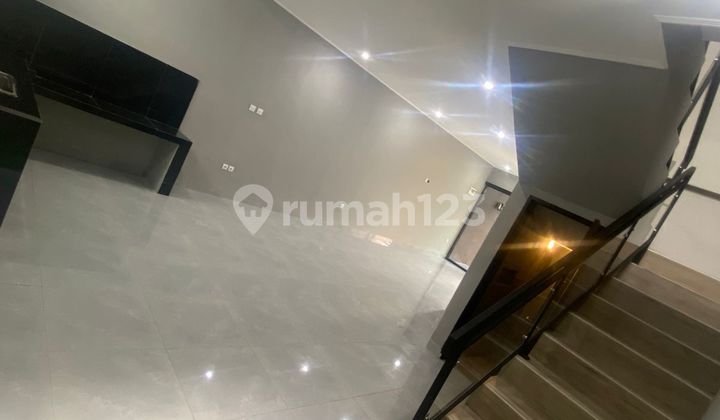 Dijual Rumah Cantik Minimalis di Taman Kopo Indah Bandung