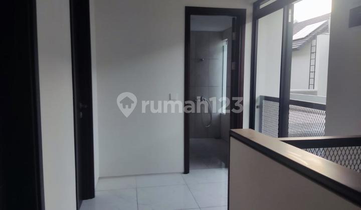 Dijual Rumah Minimalis di Kota Baru Parahyangan Terawat 2