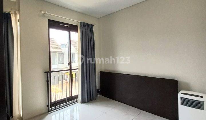 Dijual Rumah Minimalis Hook Kota Baru Parahyangan