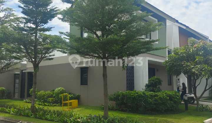 For Sale Minimalist Hook House in Summarecon Bandung