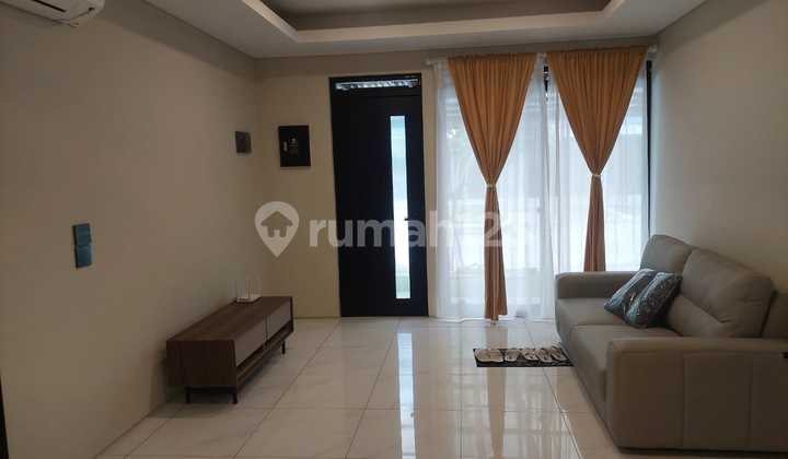 Dijual Rumah Minimalis Cantik di Kota Baru Parahyangan