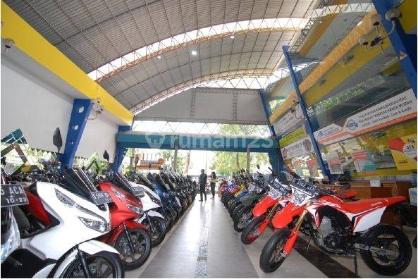 Dijual Gedung Showroom di Ciateul Bandung Mainroad 1