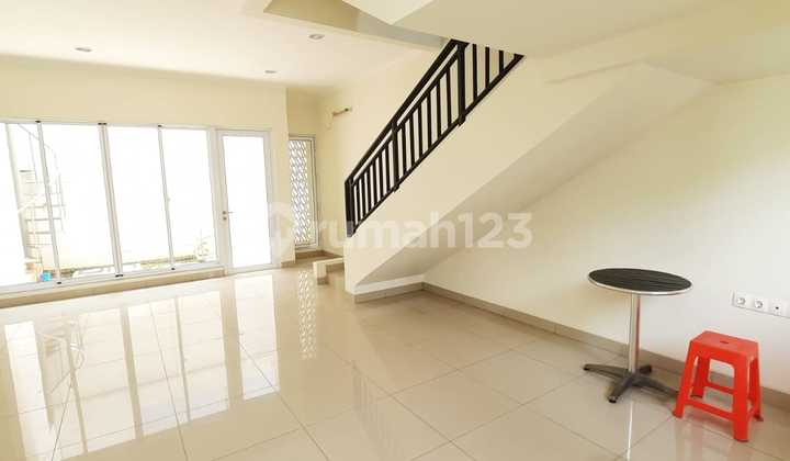 Disewakan Rumah Minimalis di Summarecon Bandung Disewakan Rumah Minimalis di Summarecon Bandung