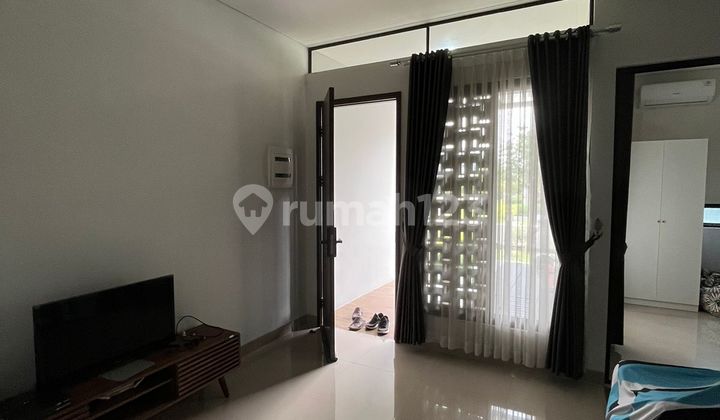 Dijual Rumah Summarecon Bandung Semi Furnished Posisi Hook 2
