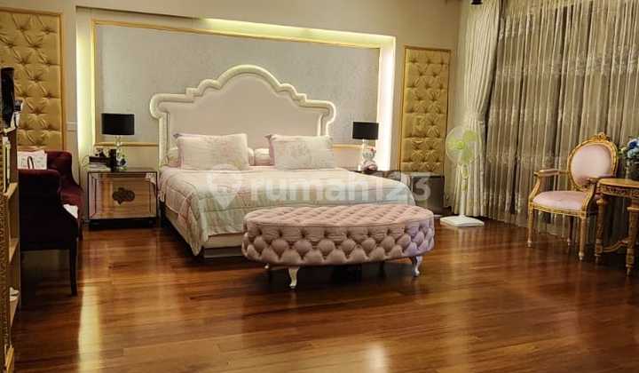 Dijual Rumah Mewah Semi Furnished di Kota Baru Parahyangan 2