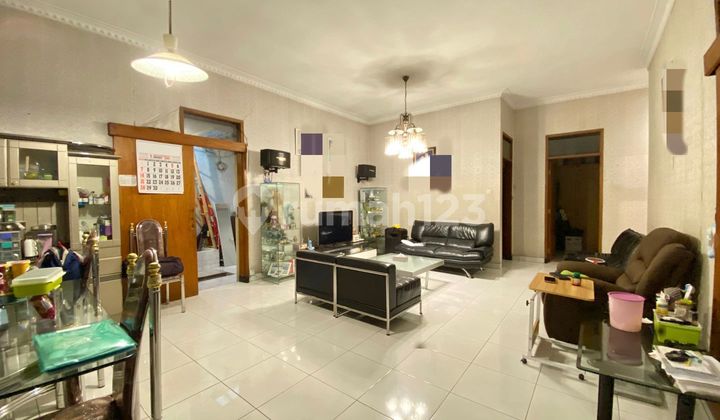 Dijual Cepat Rumah di Singgasana Pradana Bandung Semi Furnished