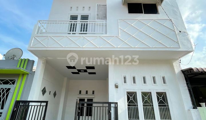 Beautiful Ready-to-Live House in Medan Sunggal Area 2