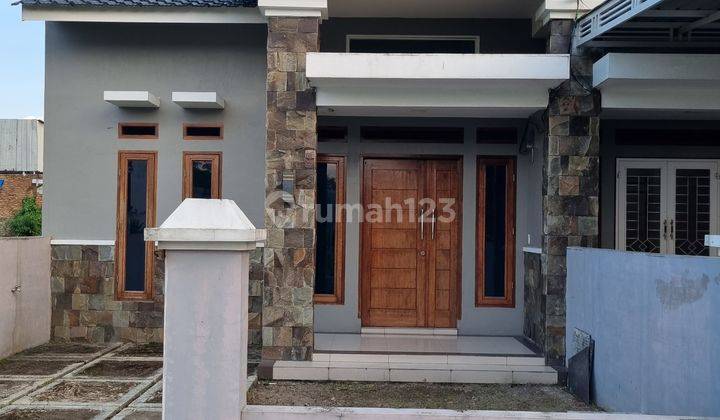 Rumah Siap Huni Model Industrial Medan Johor 2