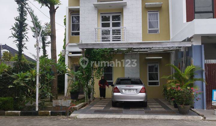 Rumah Mewah Dekat Manhattan Medan Sunggal  1