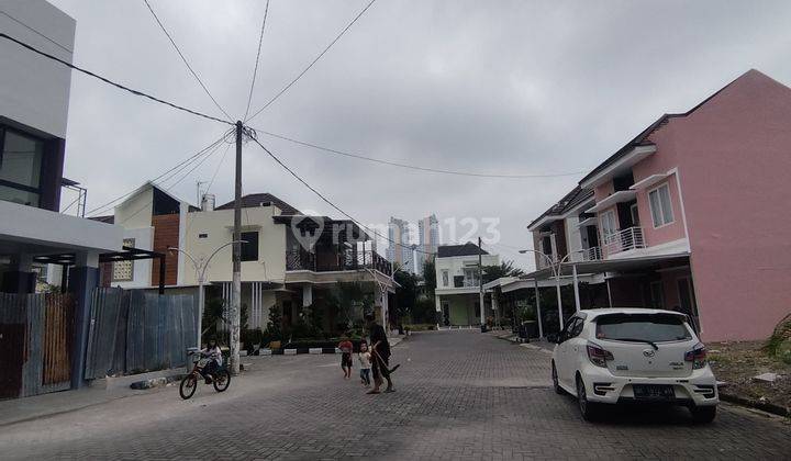 Rumah Mewah Dekat Manhattan Medan Sunggal  2