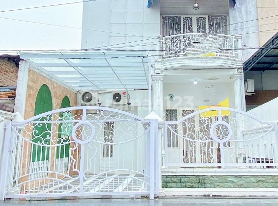 Livable Beautiful House in Medan Denai Area