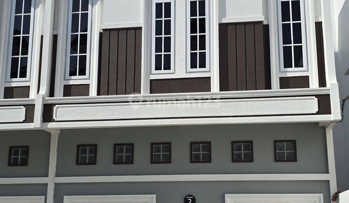 Villa Mewah Komplek Beverly Daerah Medan Denai 1