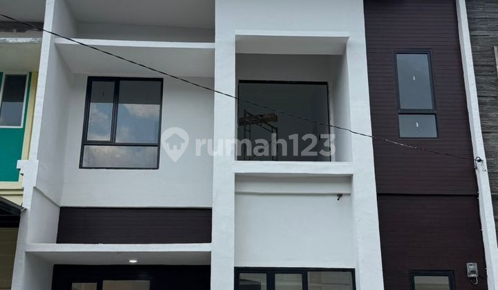 Rumah Mewah Super Nyaman Daerah Medan Johor