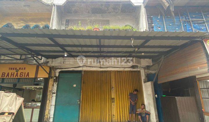 Ruko Cantik Lokasi Strategis Cocok Untuk Usaha 1