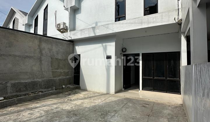 Rumah Desain Mezzanine Kawasan Flamboyan 2