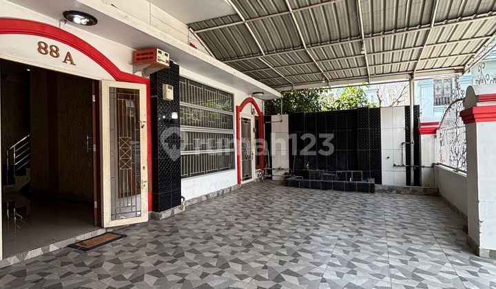 Ready-to-Occupy Luxury House in Menteng Area, Medan