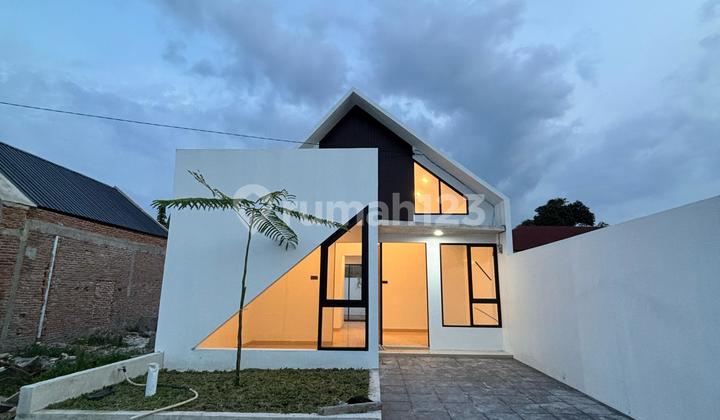 Rumah Keren Adhinata Privat Residence Medan 