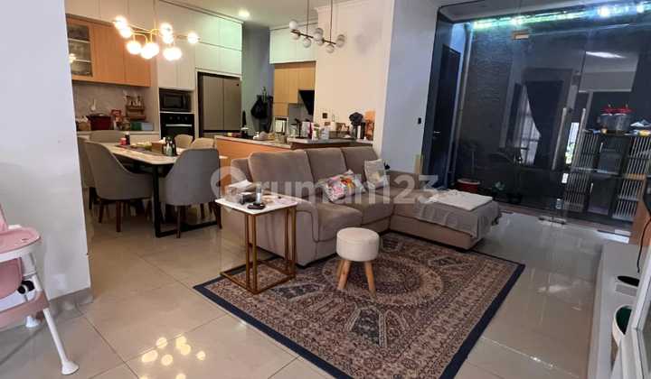 Rumah Cantik 2 Lantai Semifur Duren Tiga Pancoran