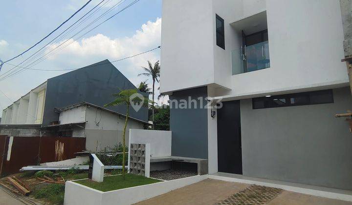 Rumah Minimalis Modern 2Lt Cilodong Dekat Alun Alun Depok 1