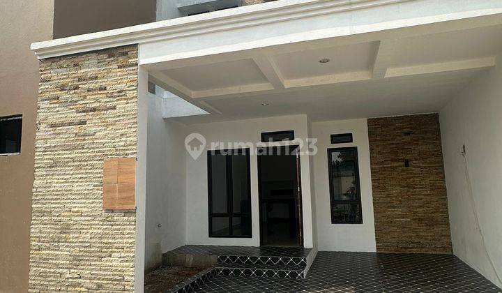 Rumah 2 Lantai Dekat Pusat Pemerintahan Cibinong Legalitas Aman 1