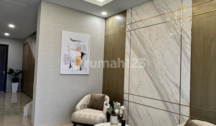 Modern House. 3 Floors Pondok Indah Town House 2 Veteran 2