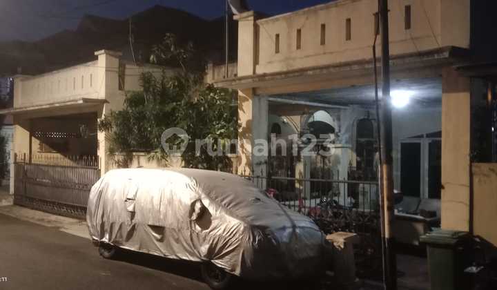 Rumah Luas Strategis 1,5 Lantai Gudang Peluru Butuh Renov