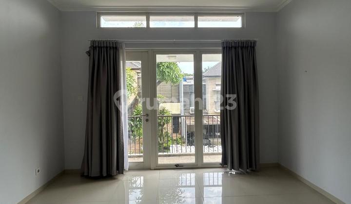 Dijual Rumah Terawat 2 Lantai Serenia Hills 2